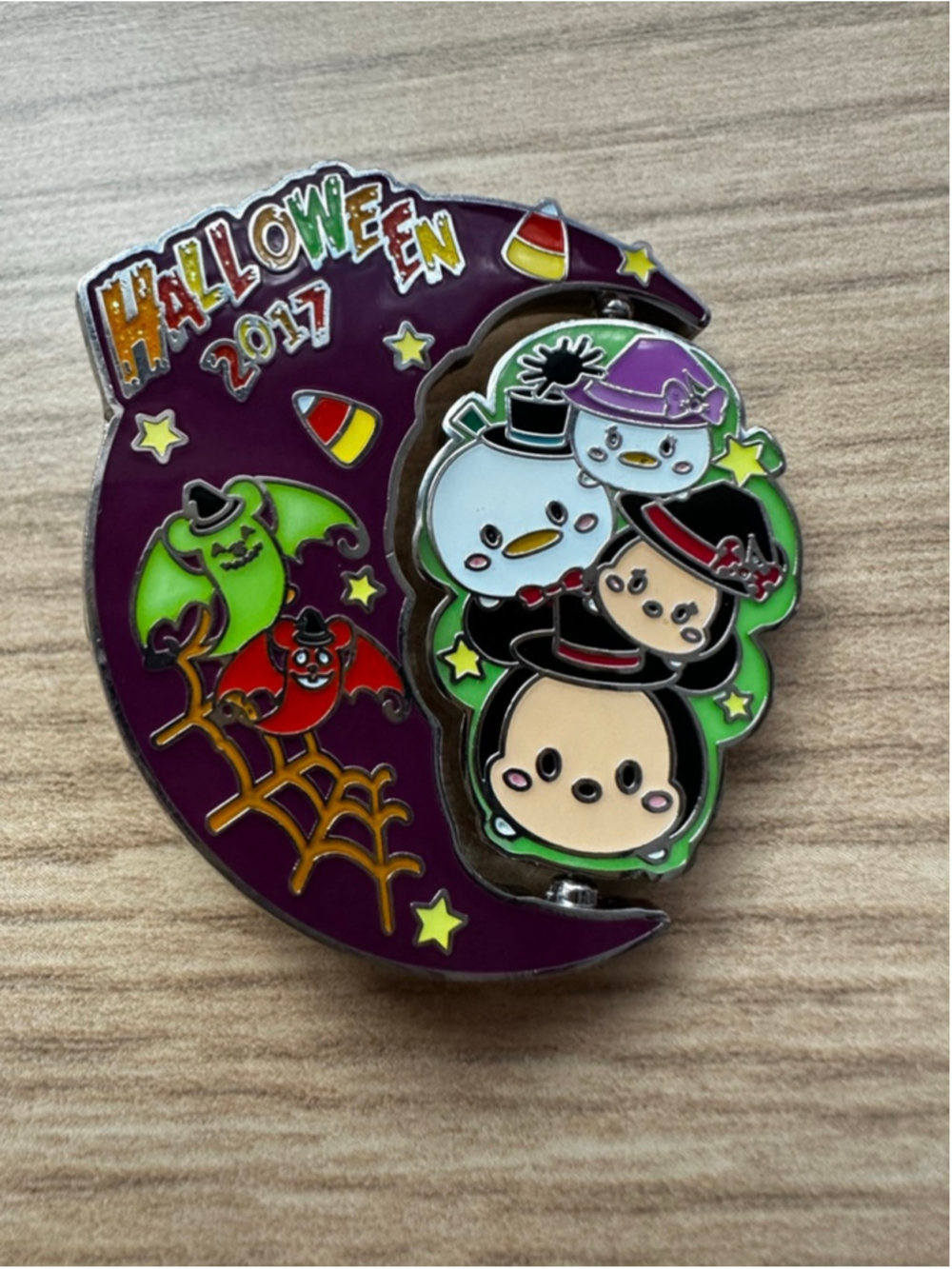 DISNEY PIN HKDL HALLOWEEN TSUM TSUM GLOW IN DARK MICKEY MINNIE DONALD DAISY LE